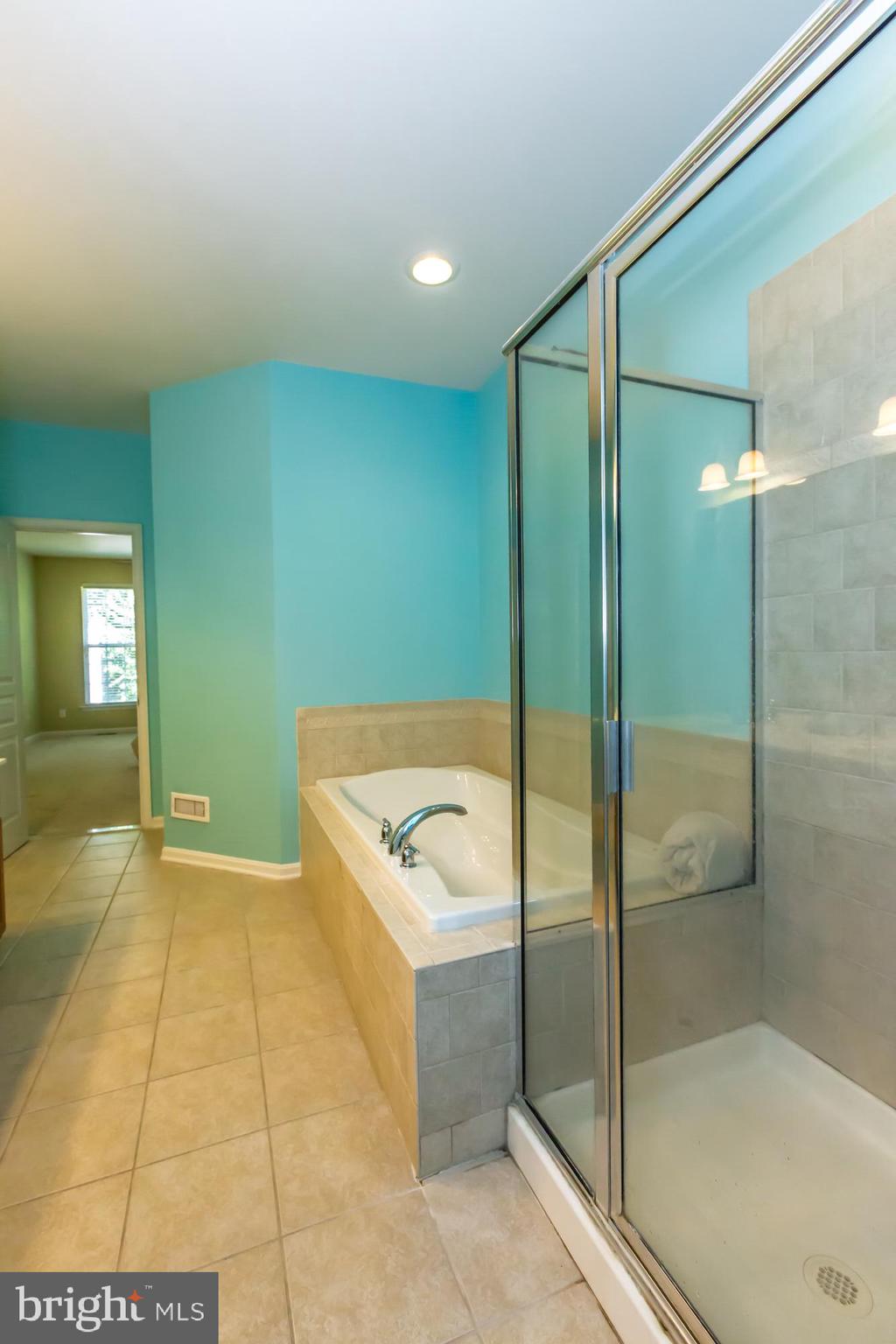 WINDSOR RIDGE - Residential Lease