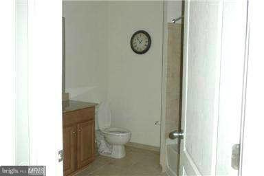 LINDEN ROW CONDOMINIUM - Residential Lease