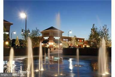 LINDEN ROW CONDOMINIUM - Residential Lease