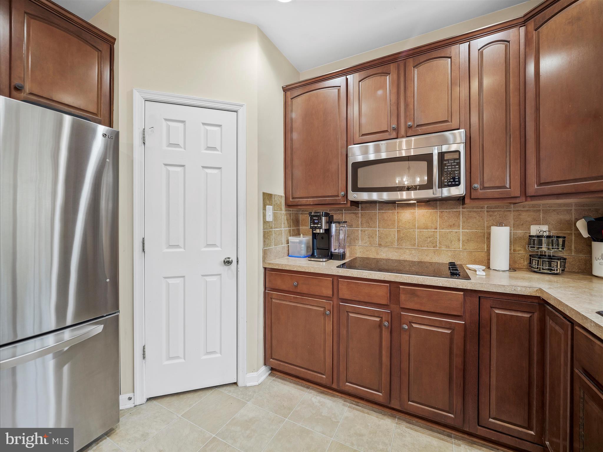 LEE'S RIDGE - Residential