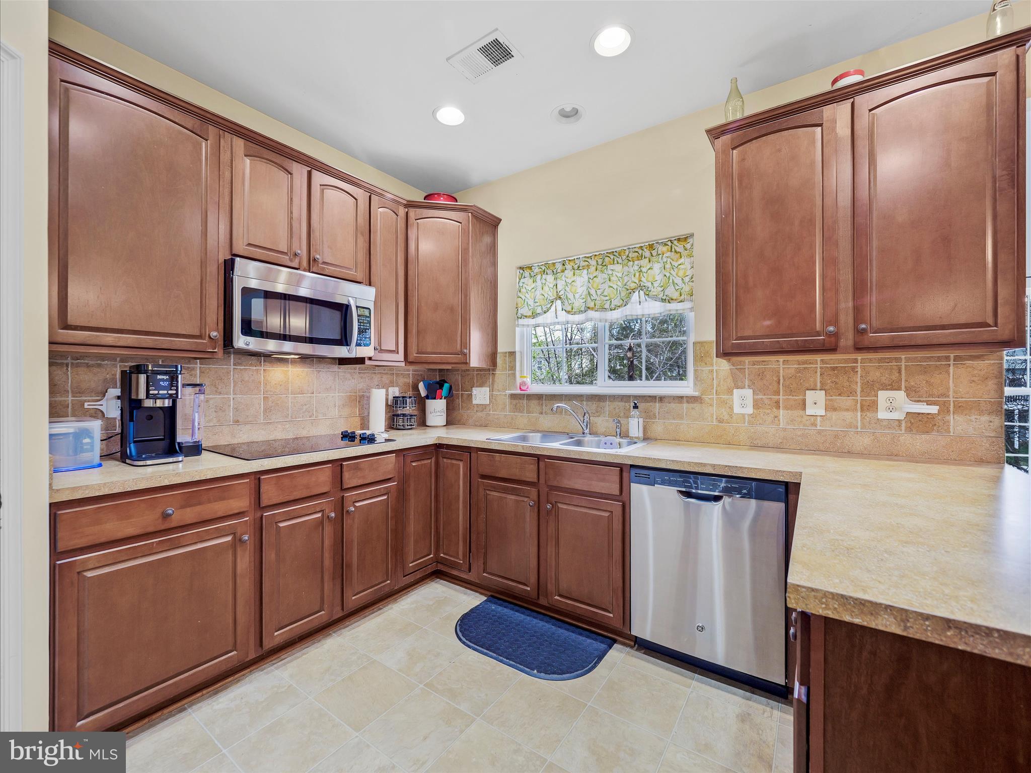 LEE'S RIDGE - Residential