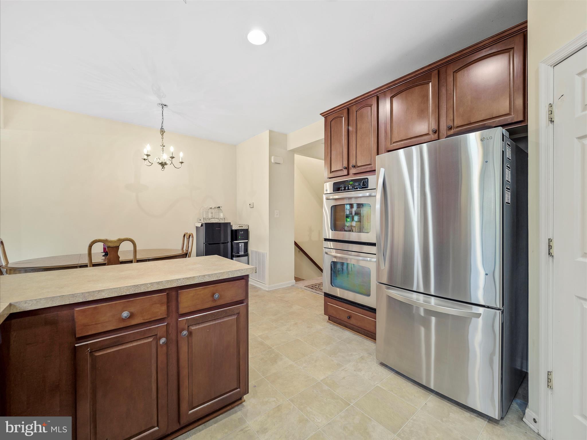 LEE'S RIDGE - Residential