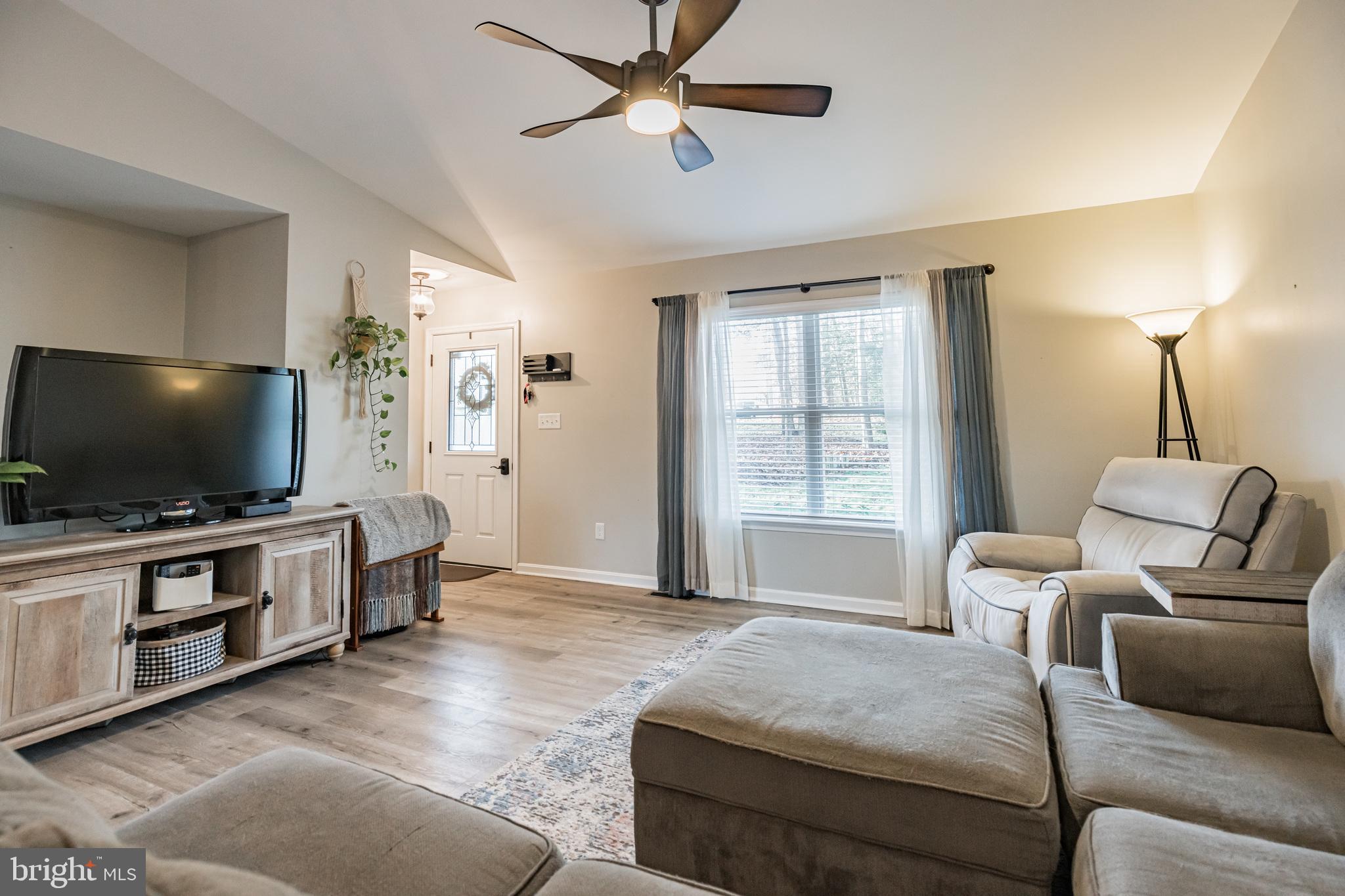 WHITE SANDS - Residential