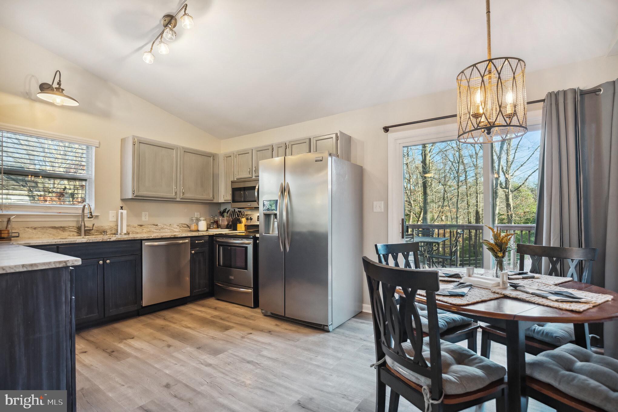 WHITE SANDS - Residential