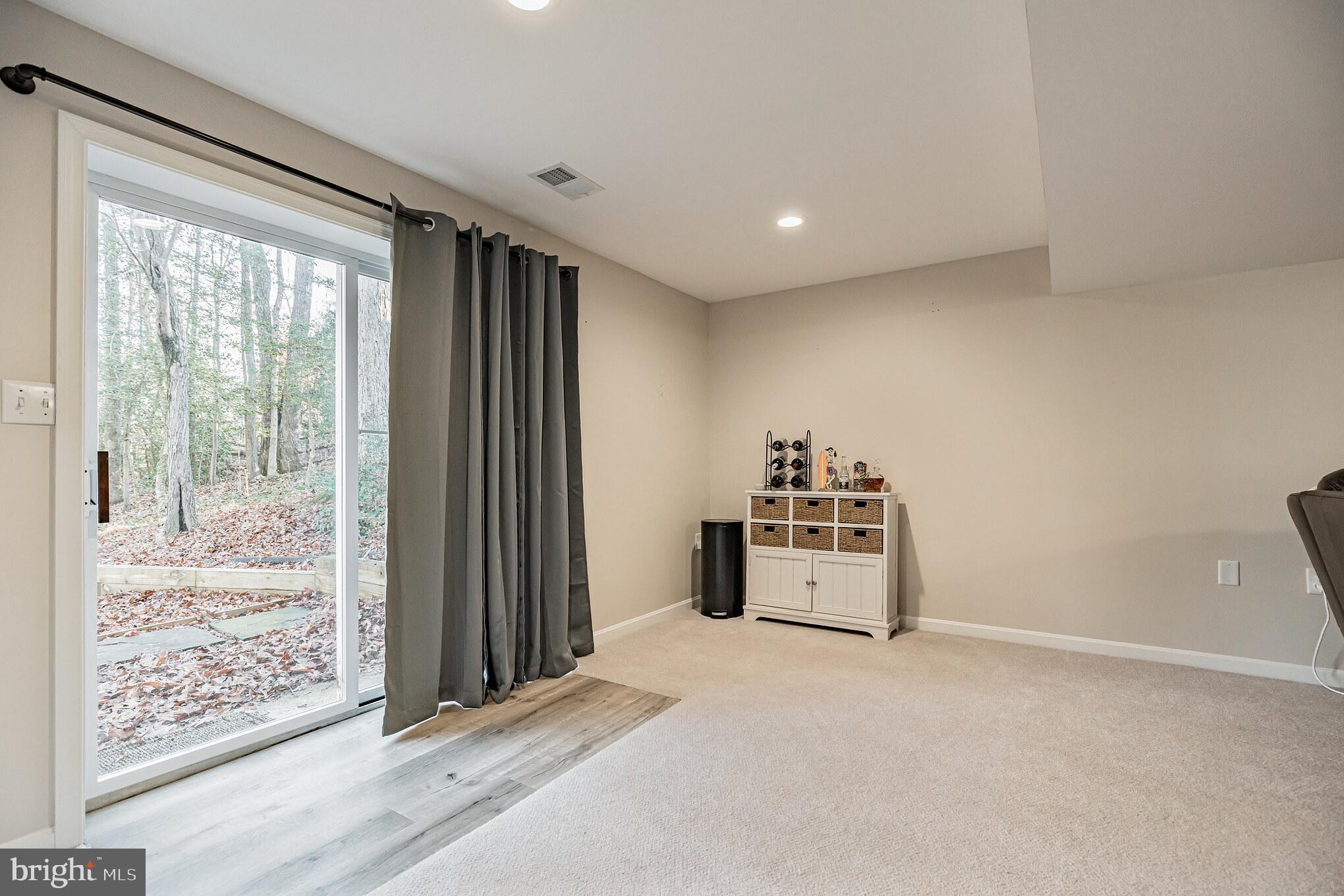 WHITE SANDS - Residential