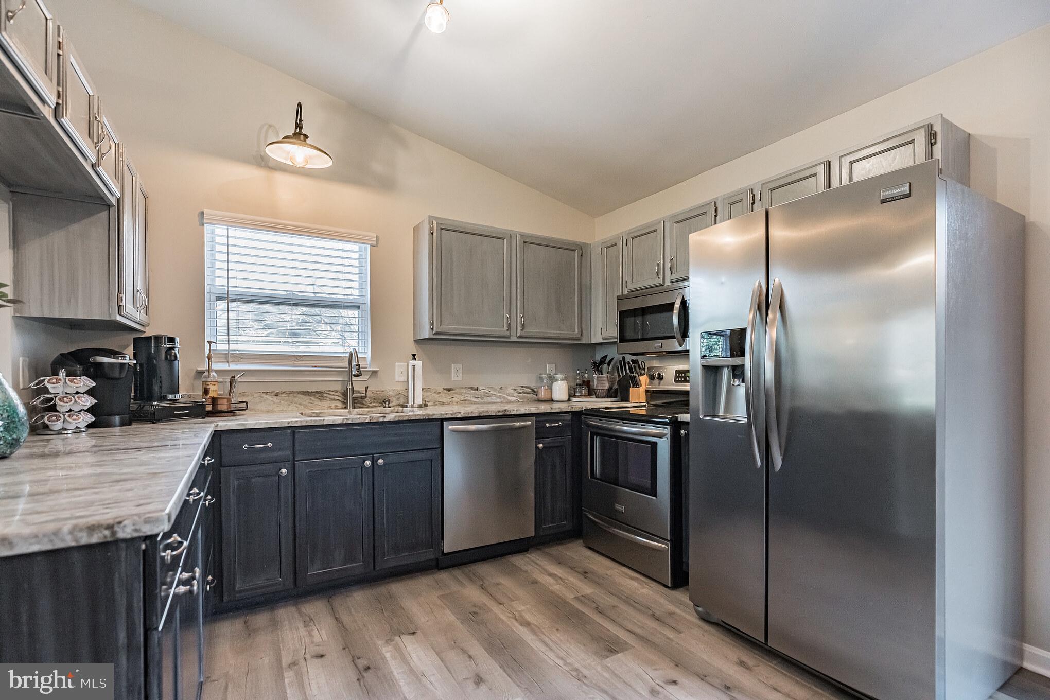 WHITE SANDS - Residential