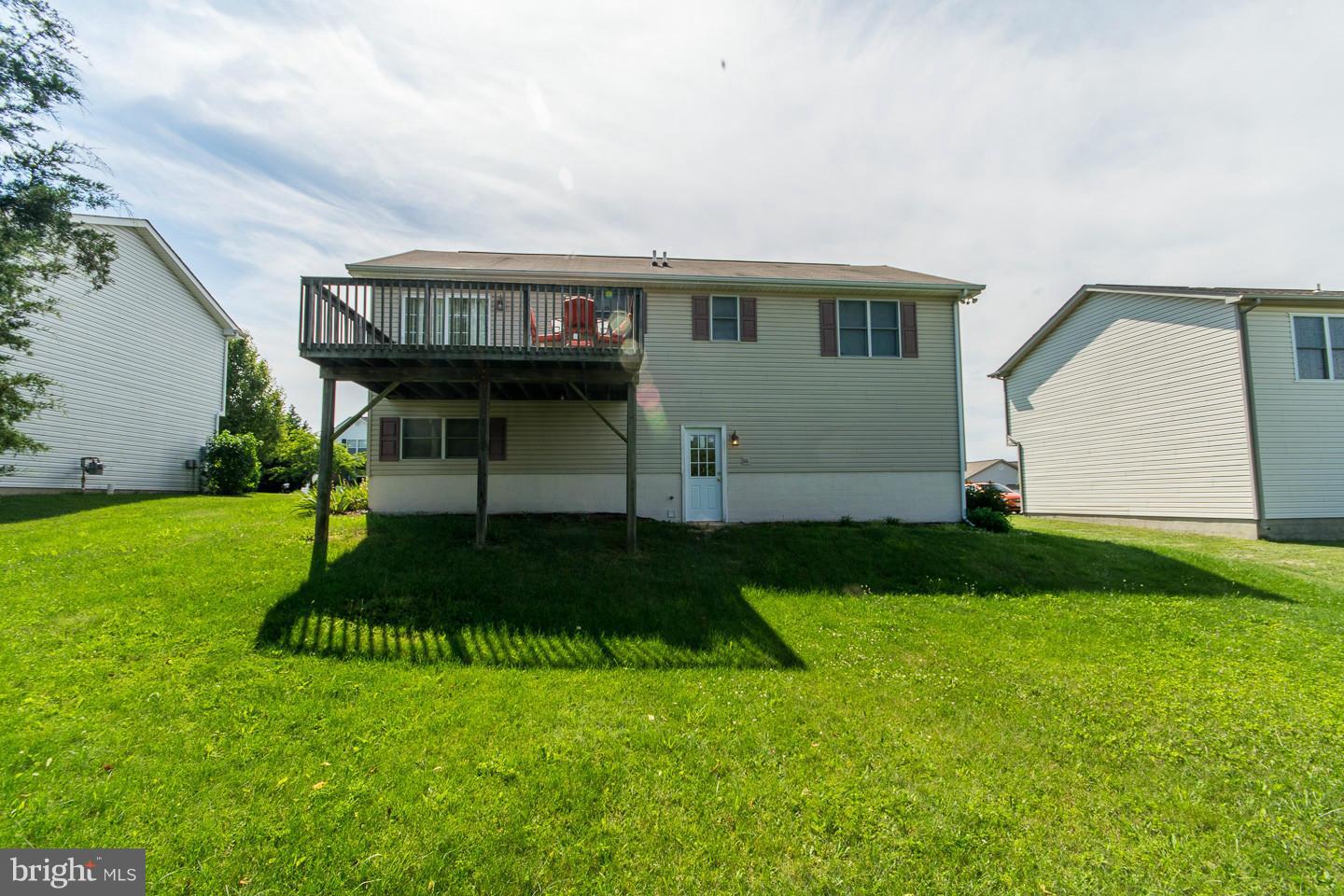 COLONIAL SQUARE - Residential