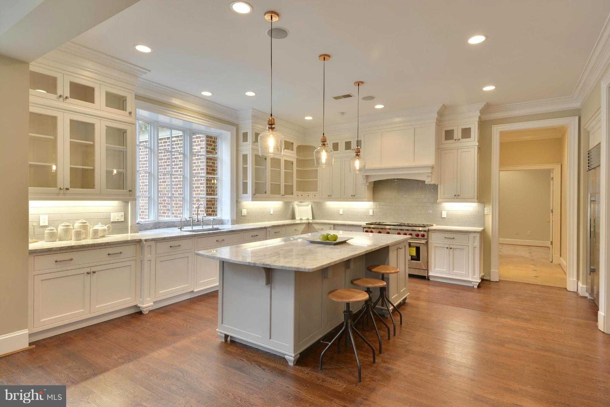 BRADLEY HILLS GROVE - Residential