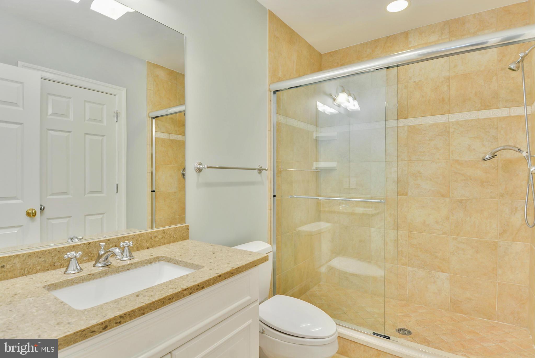 BRADLEY HILLS GROVE - Residential