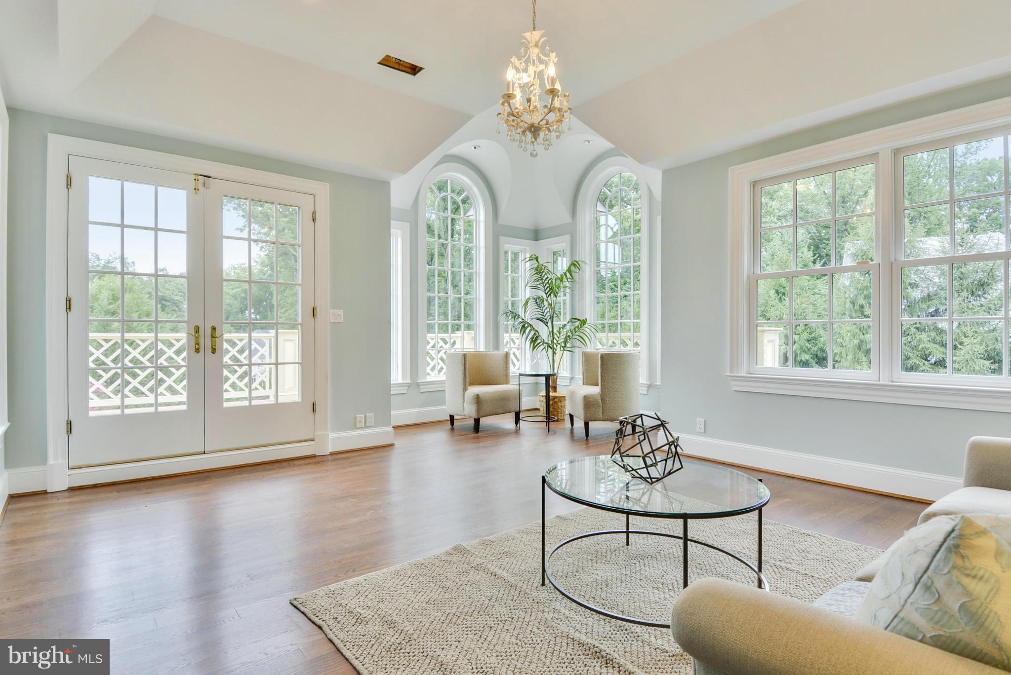 BRADLEY HILLS GROVE - Residential