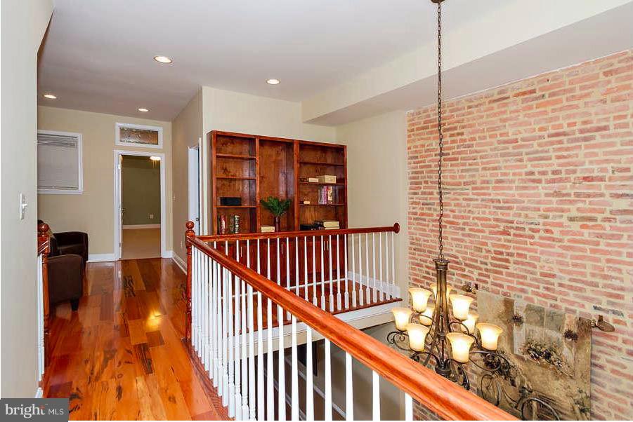 CHARLES VILLAGE - Residential Lease