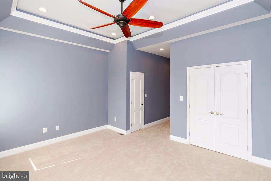 CHARLES VILLAGE - Residential Lease