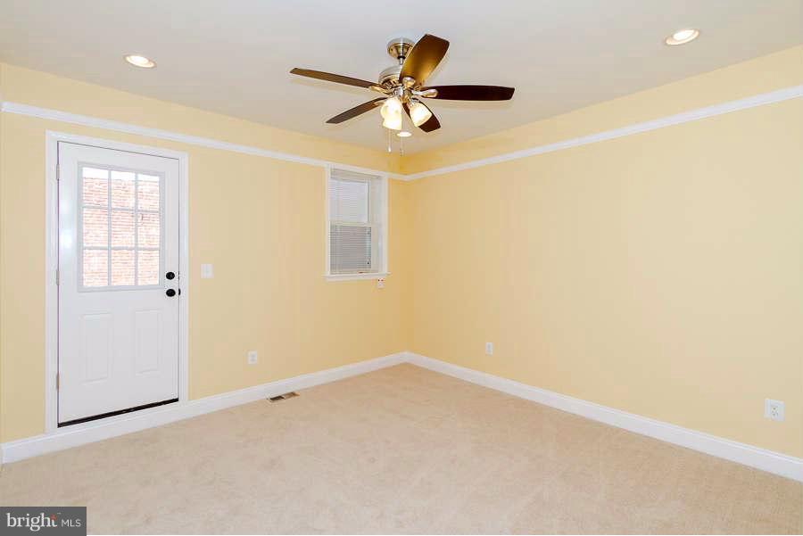 CHARLES VILLAGE - Residential Lease