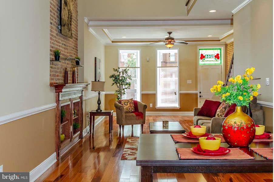 CHARLES VILLAGE - Residential Lease