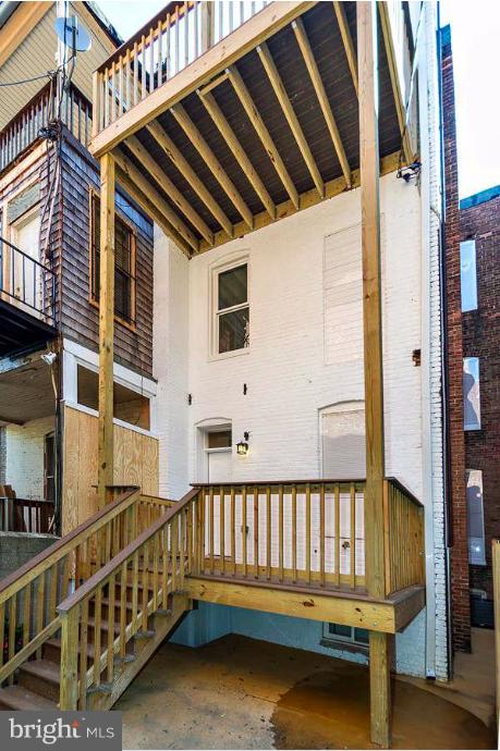 CHARLES VILLAGE - Residential Lease