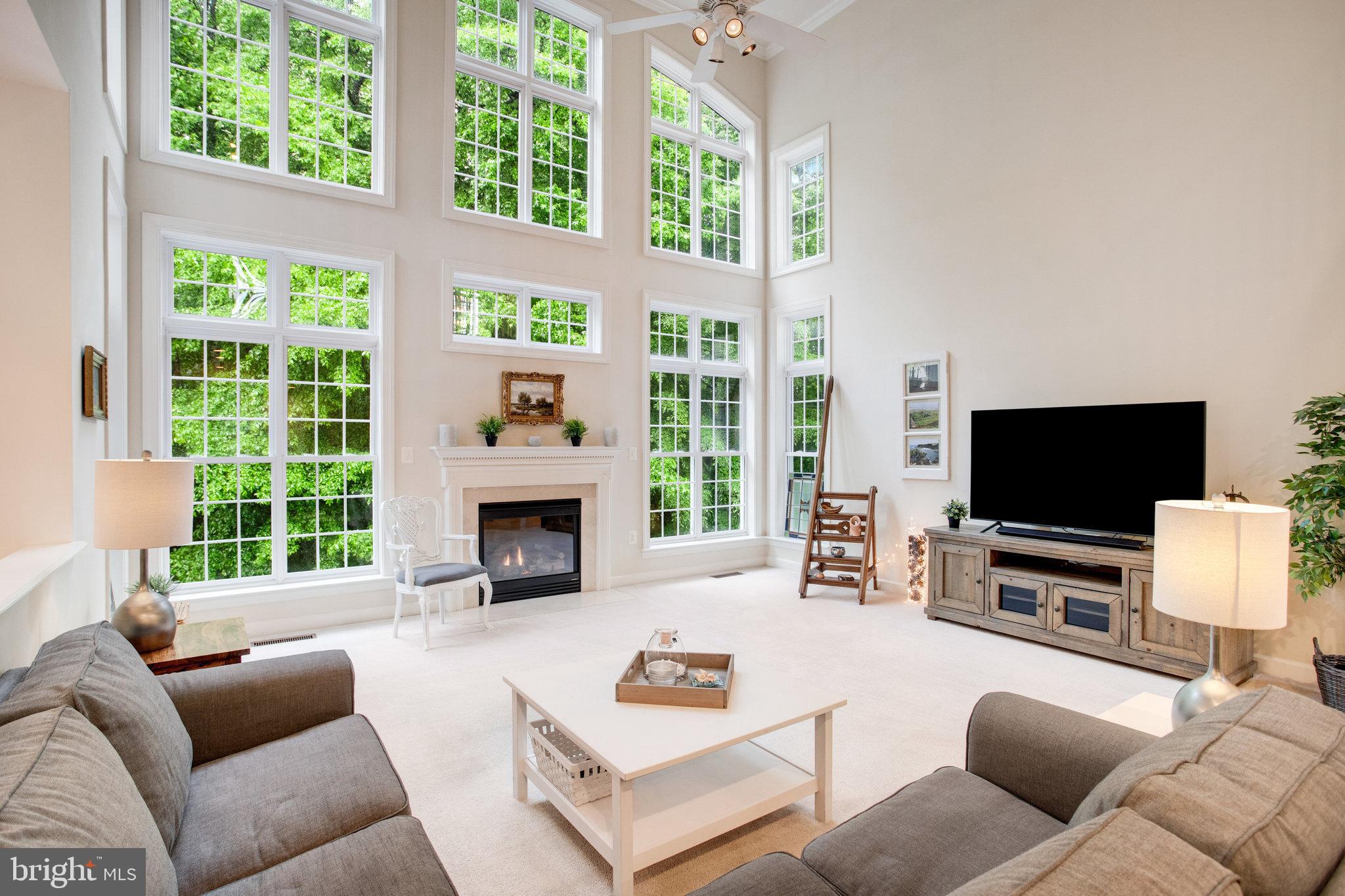 STONEWALL MANOR - Residential