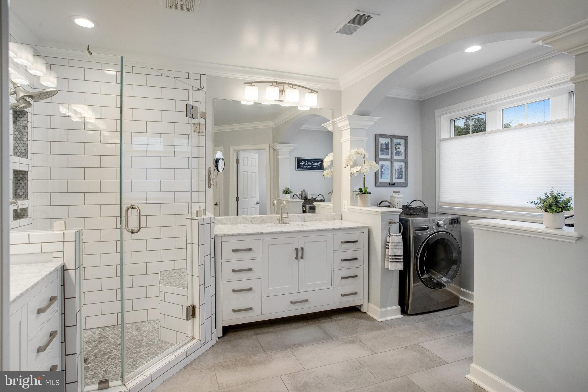 STONEWALL MANOR - Residential