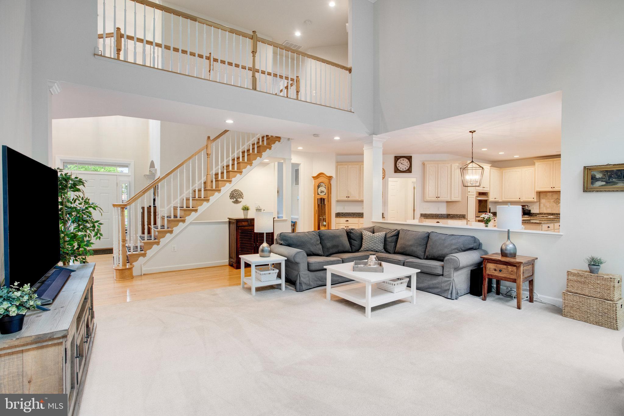 STONEWALL MANOR - Residential