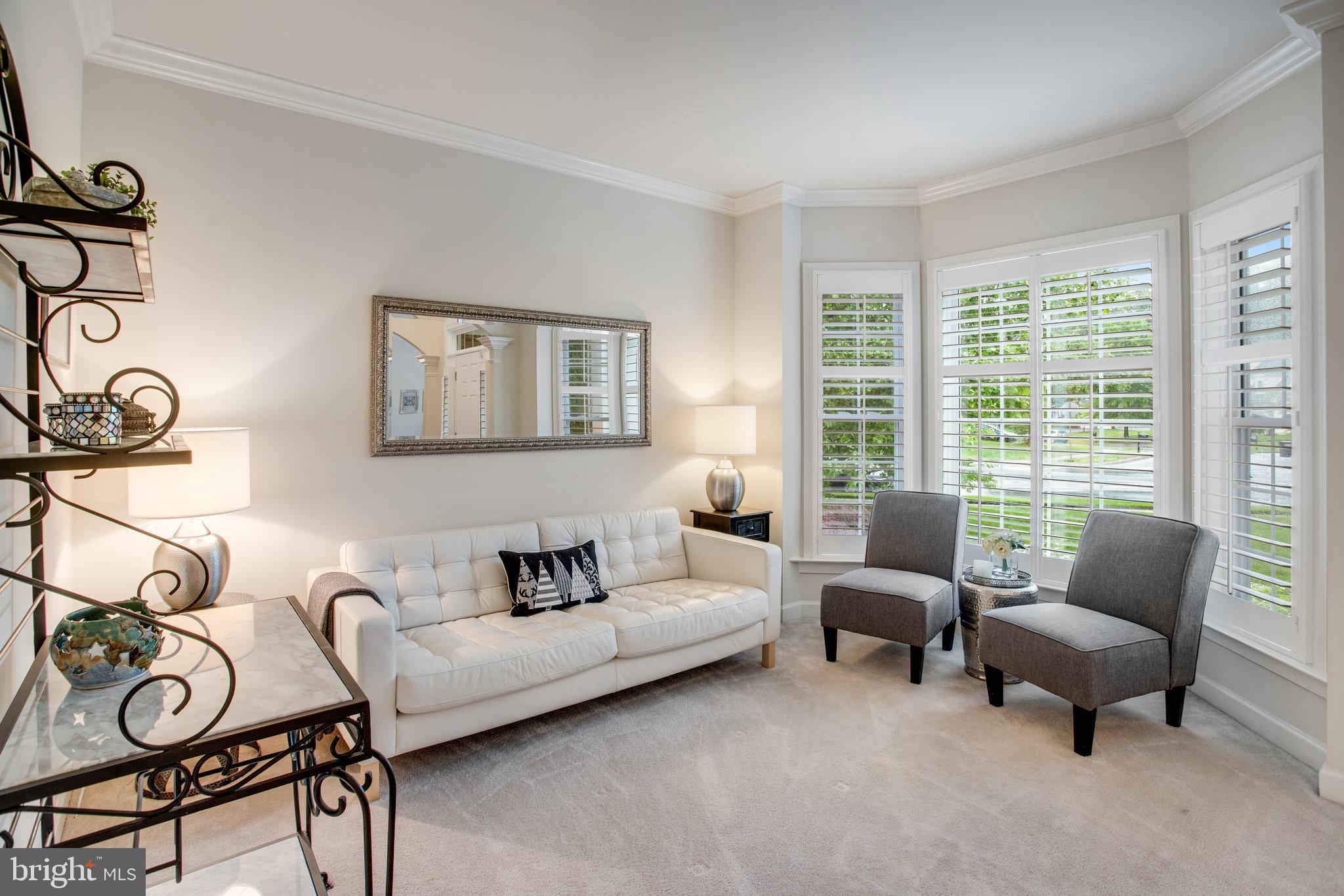 STONEWALL MANOR - Residential