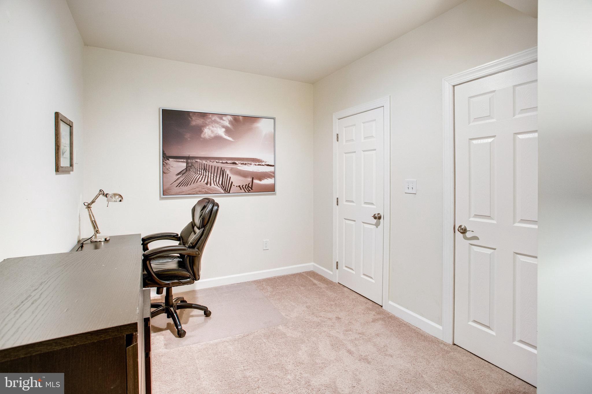 STONEWALL MANOR - Residential