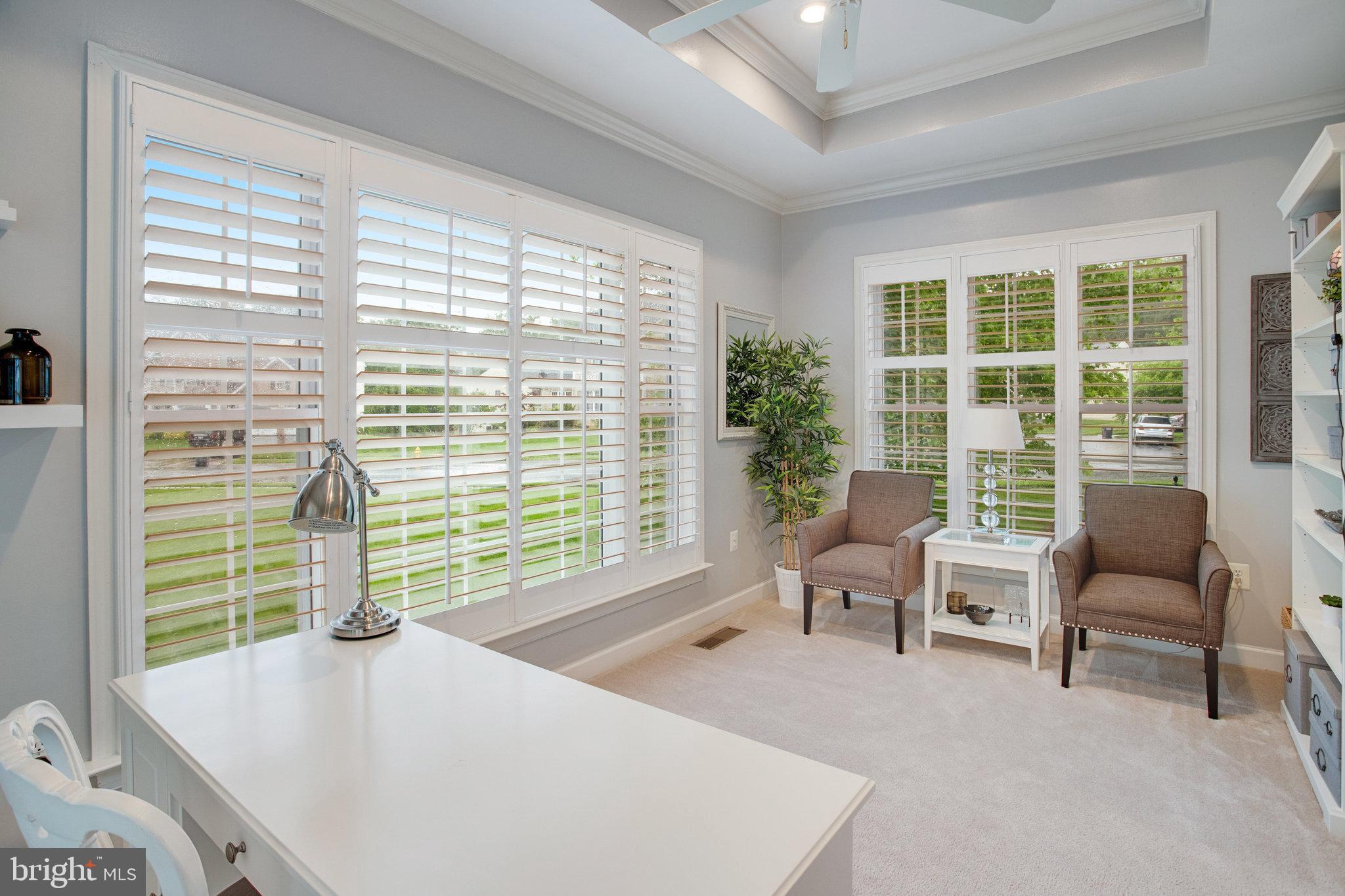 STONEWALL MANOR - Residential