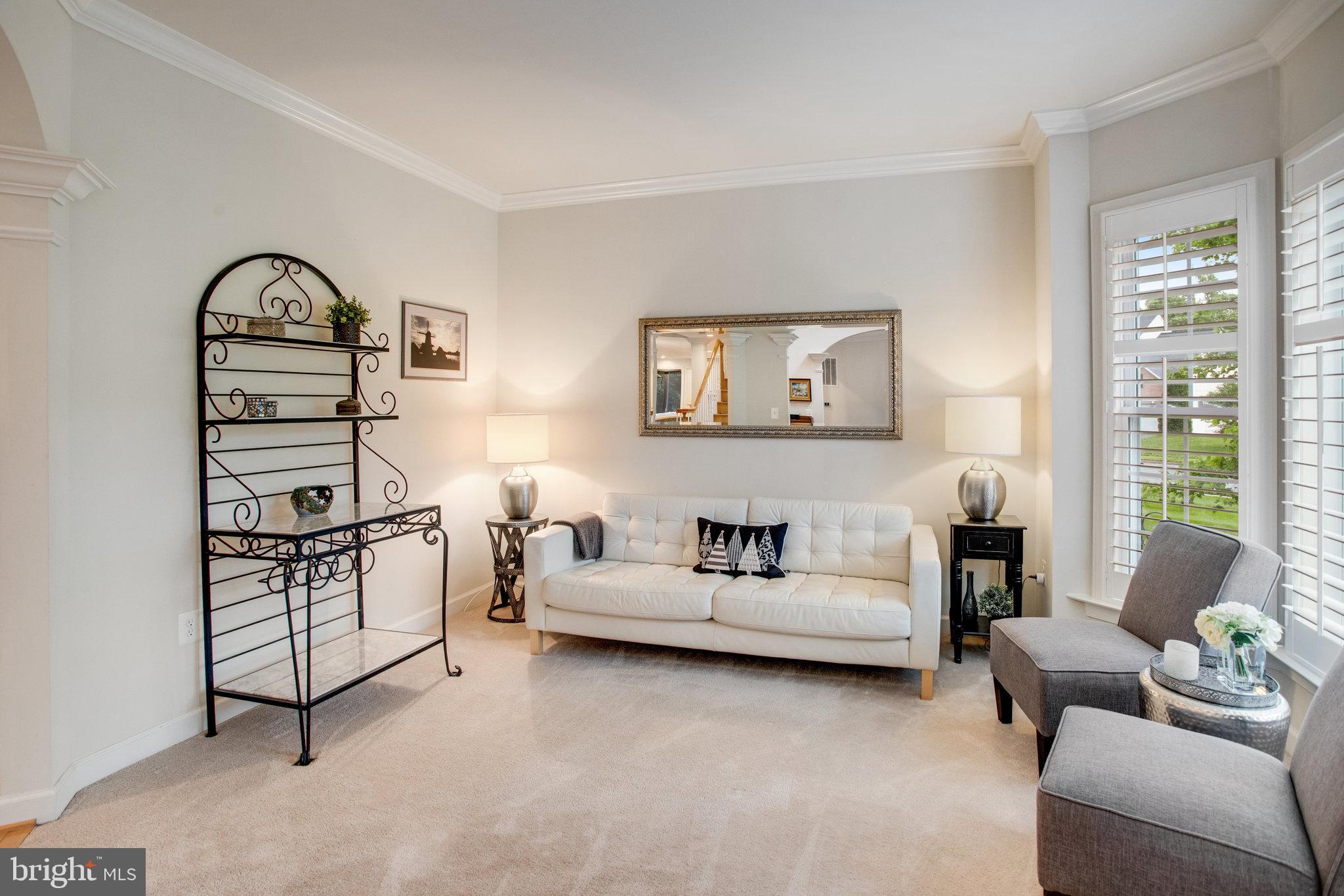 STONEWALL MANOR - Residential