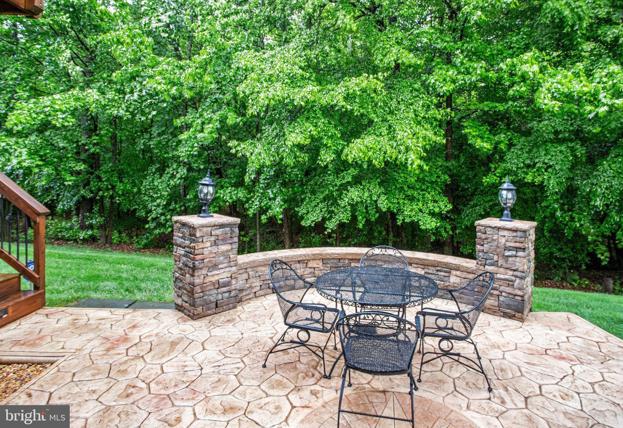 STONEWALL MANOR - Residential