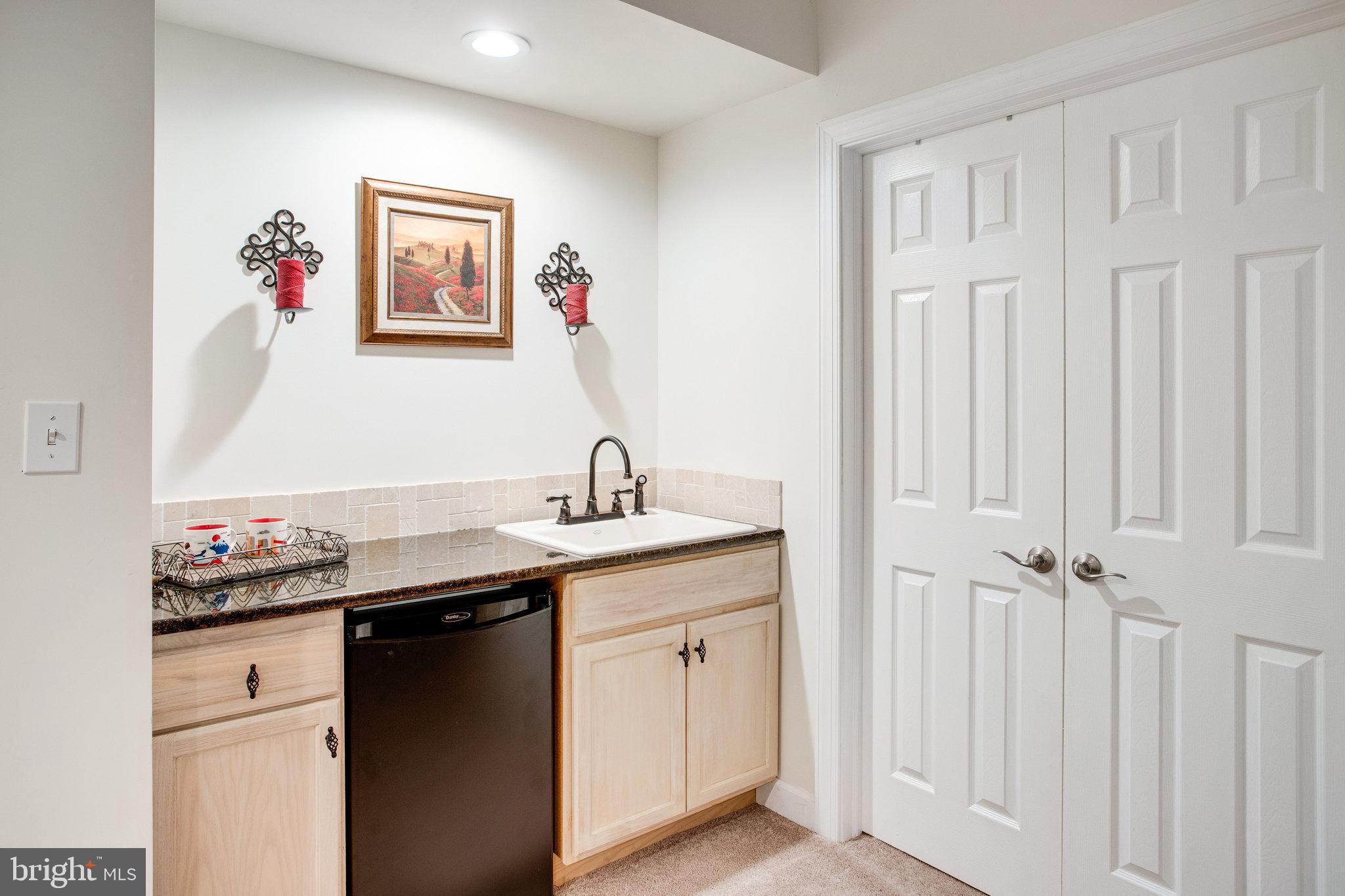 STONEWALL MANOR - Residential