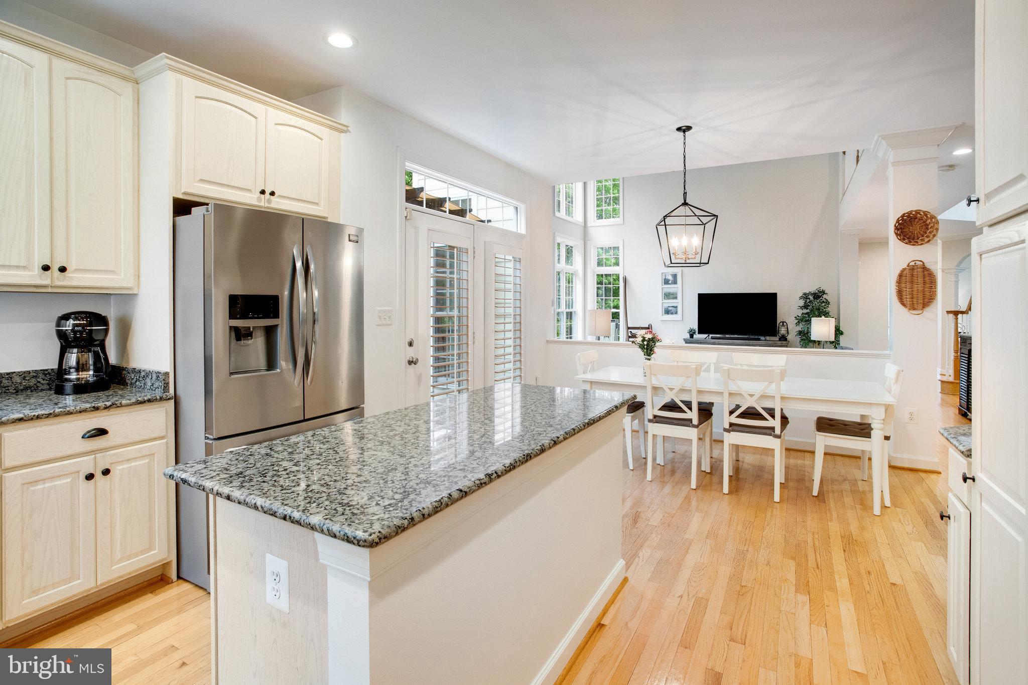 STONEWALL MANOR - Residential