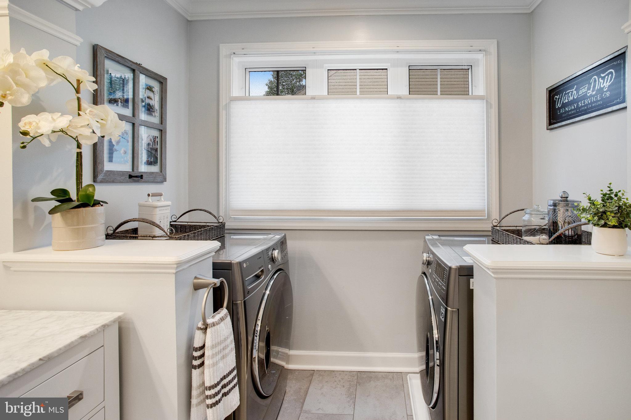 STONEWALL MANOR - Residential