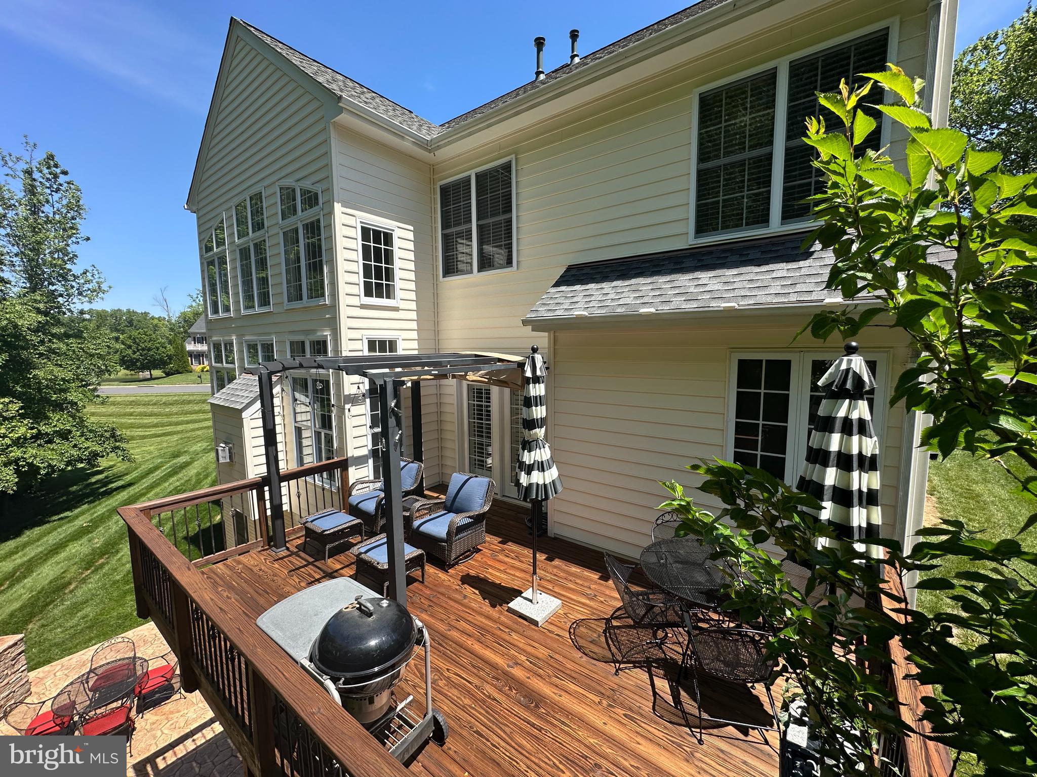 STONEWALL MANOR - Residential