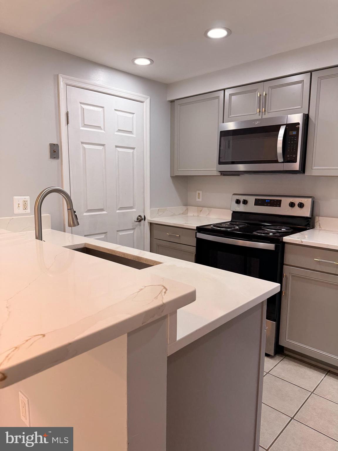 4303 PEMBROOK VILLAGE DRIVE 15