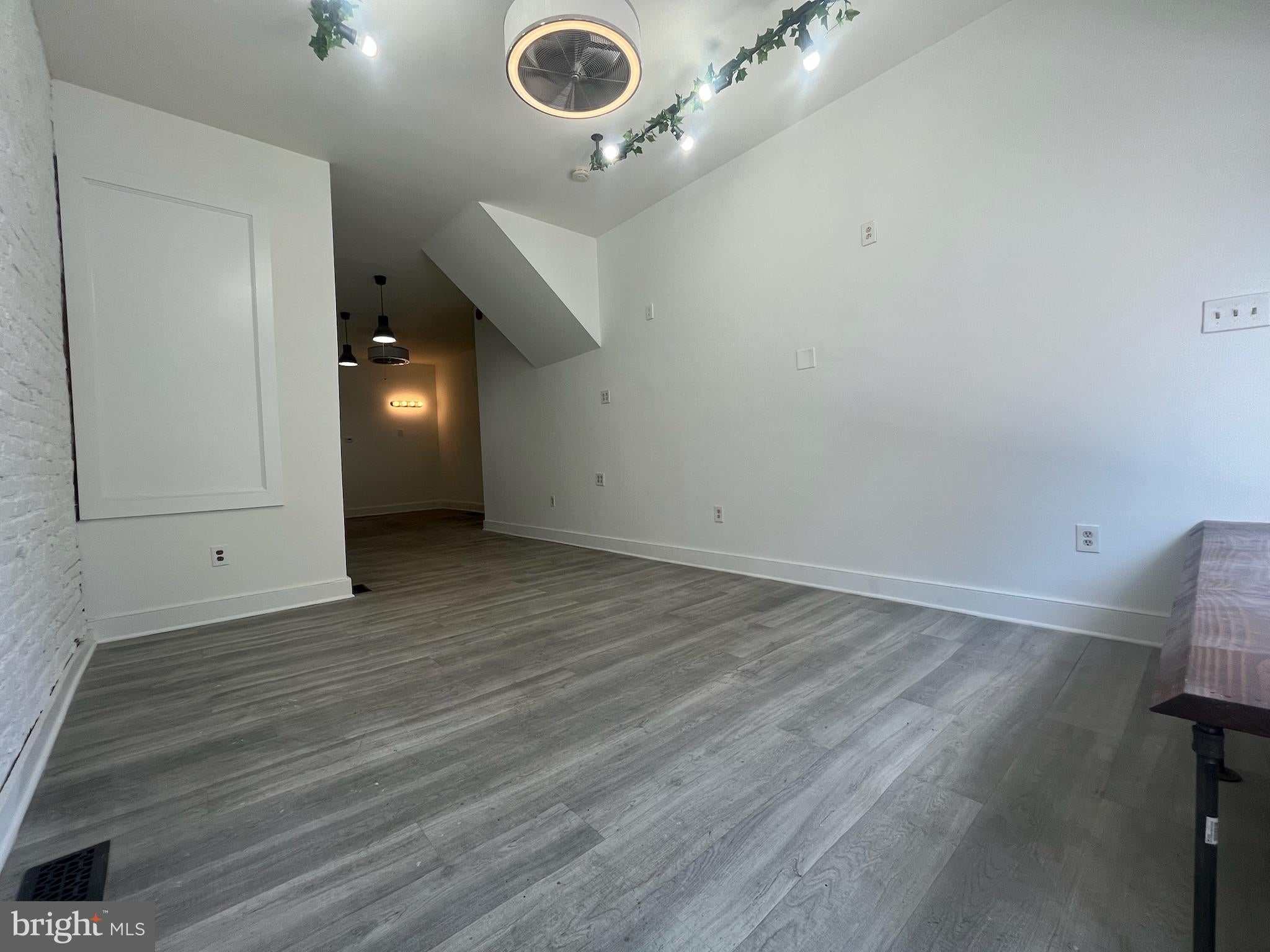 616 S 6TH STREET