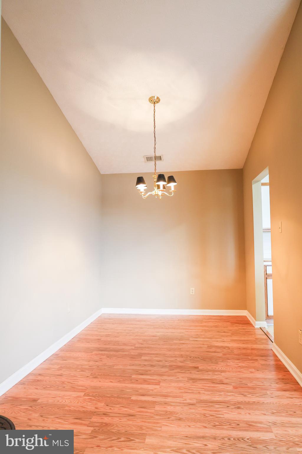 LAKESIDE - Residential