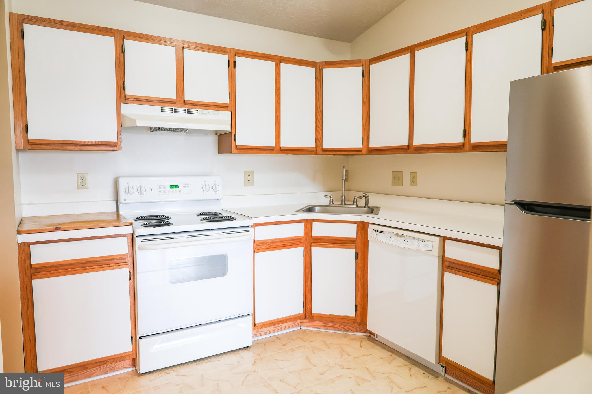 LAKESIDE - Residential