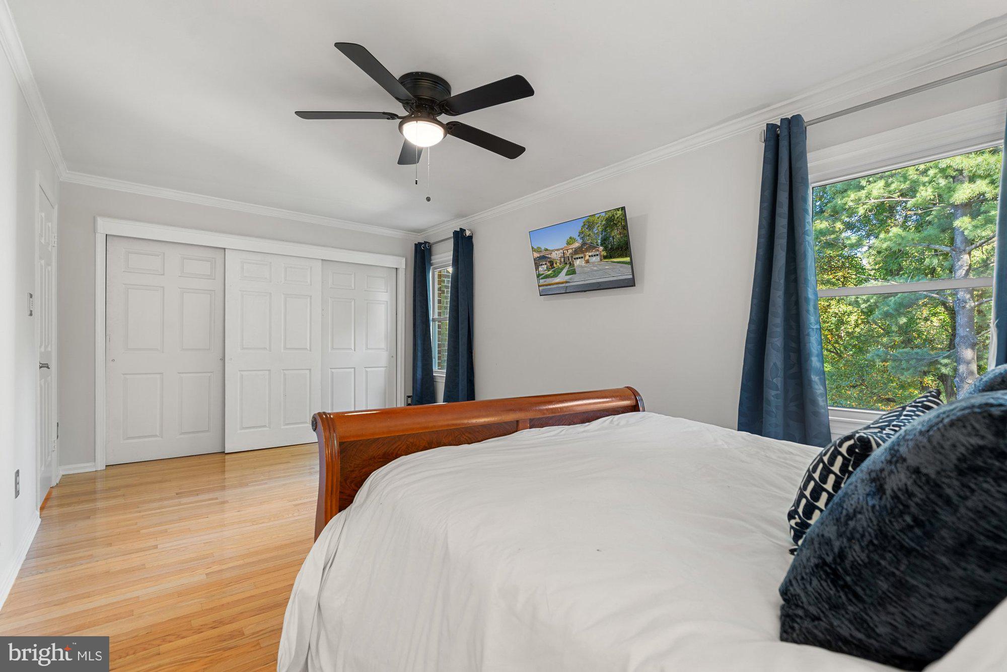 OAKBOROUGH SQUARE - Residential