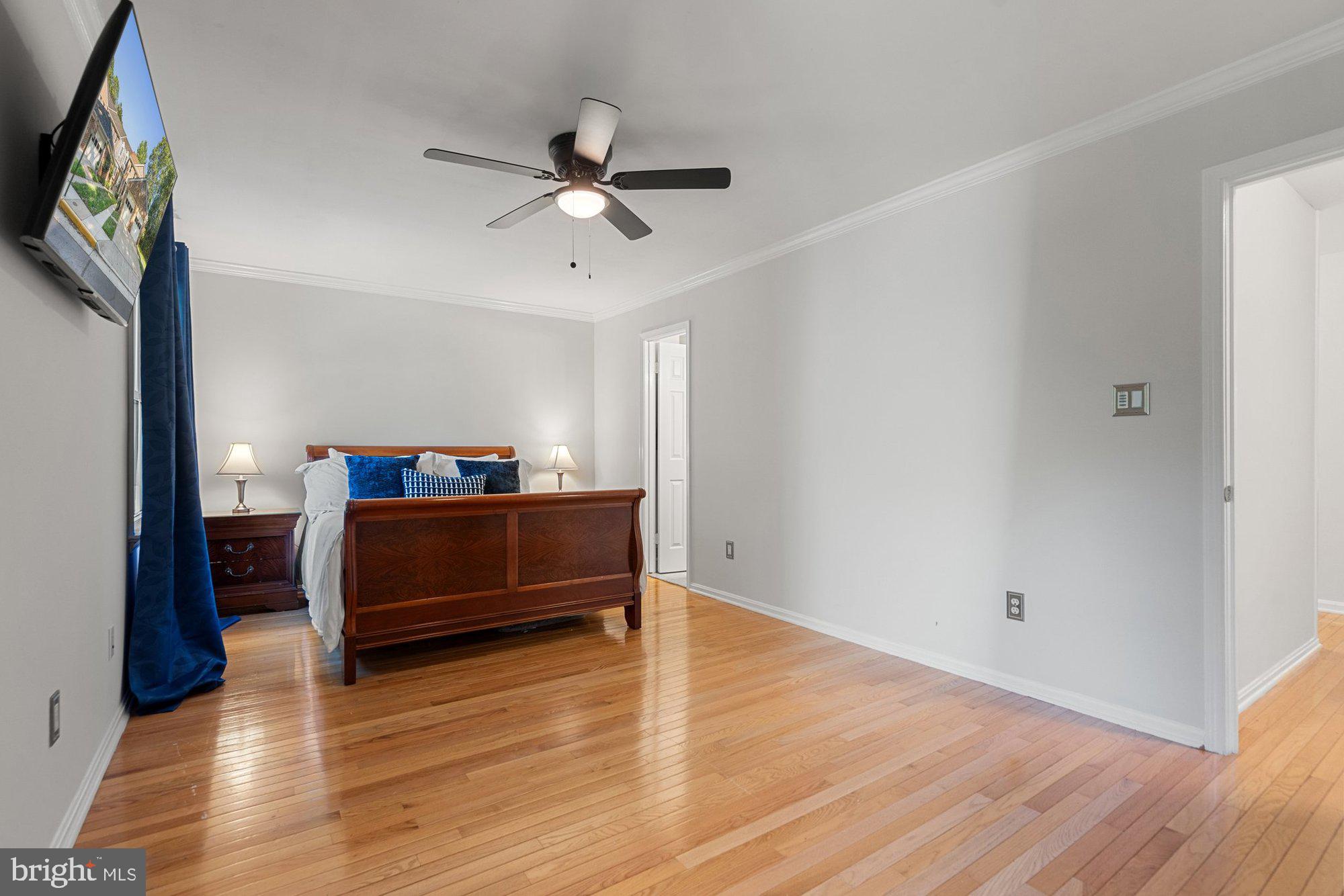 OAKBOROUGH SQUARE - Residential