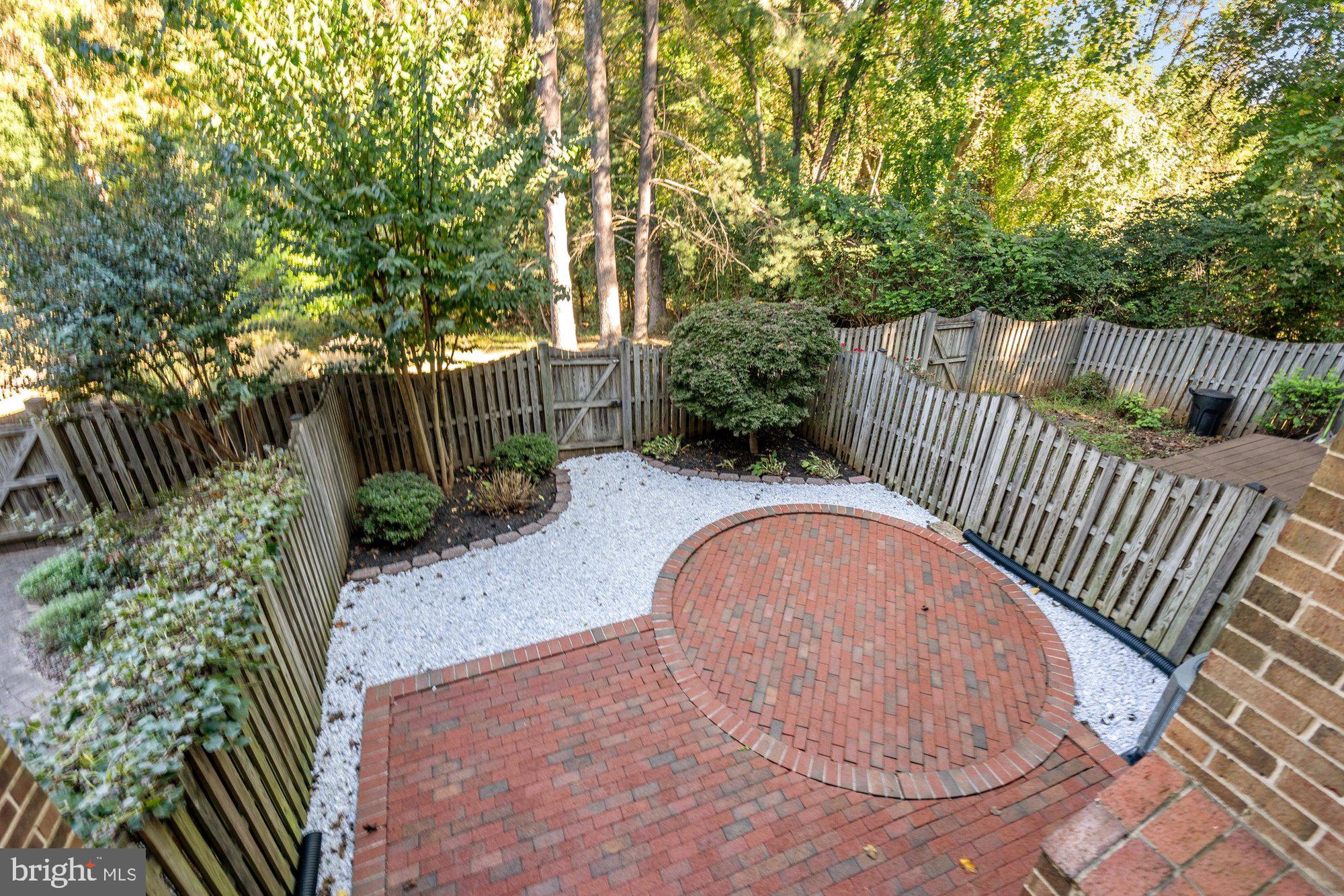 OAKBOROUGH SQUARE - Residential