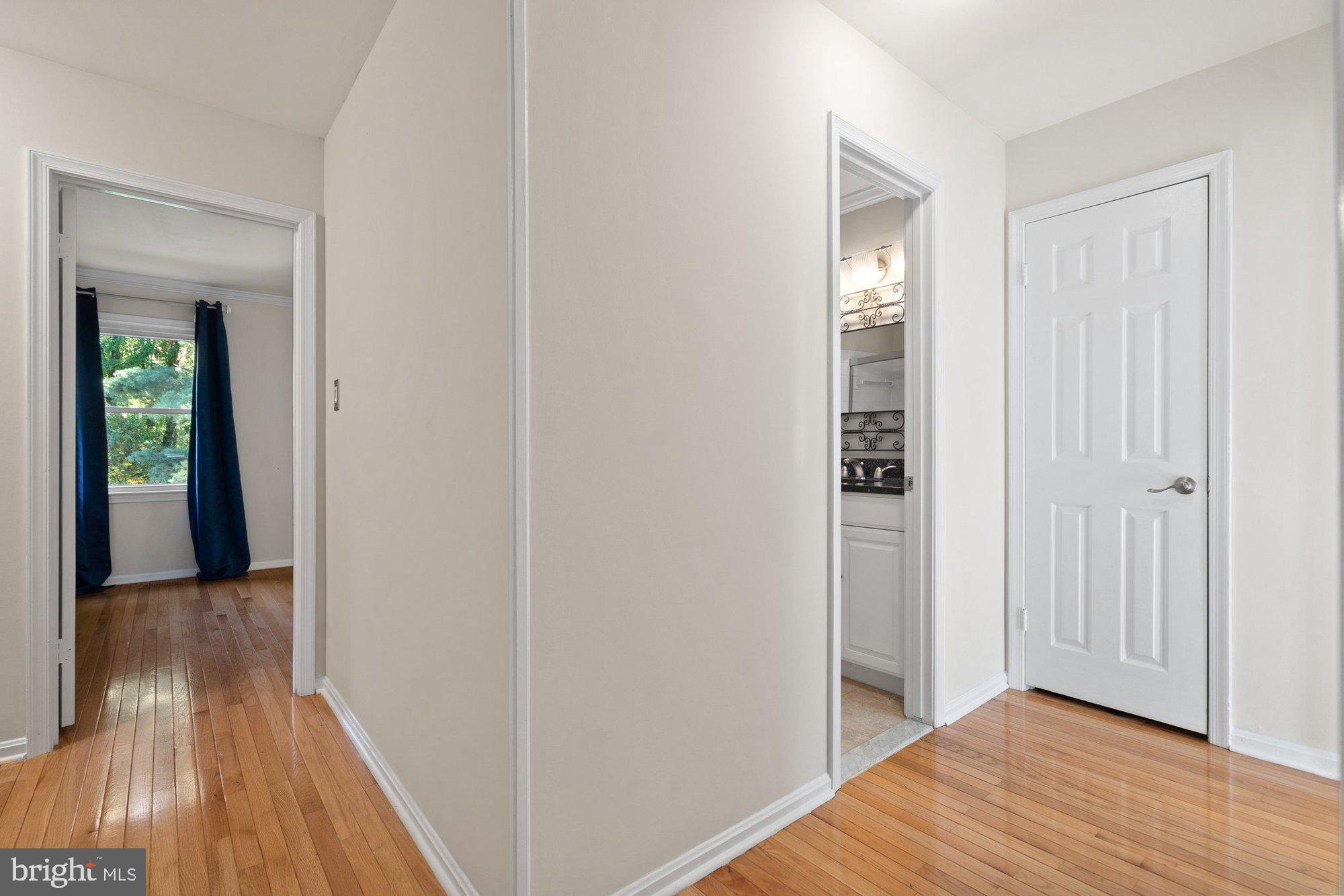 OAKBOROUGH SQUARE - Residential