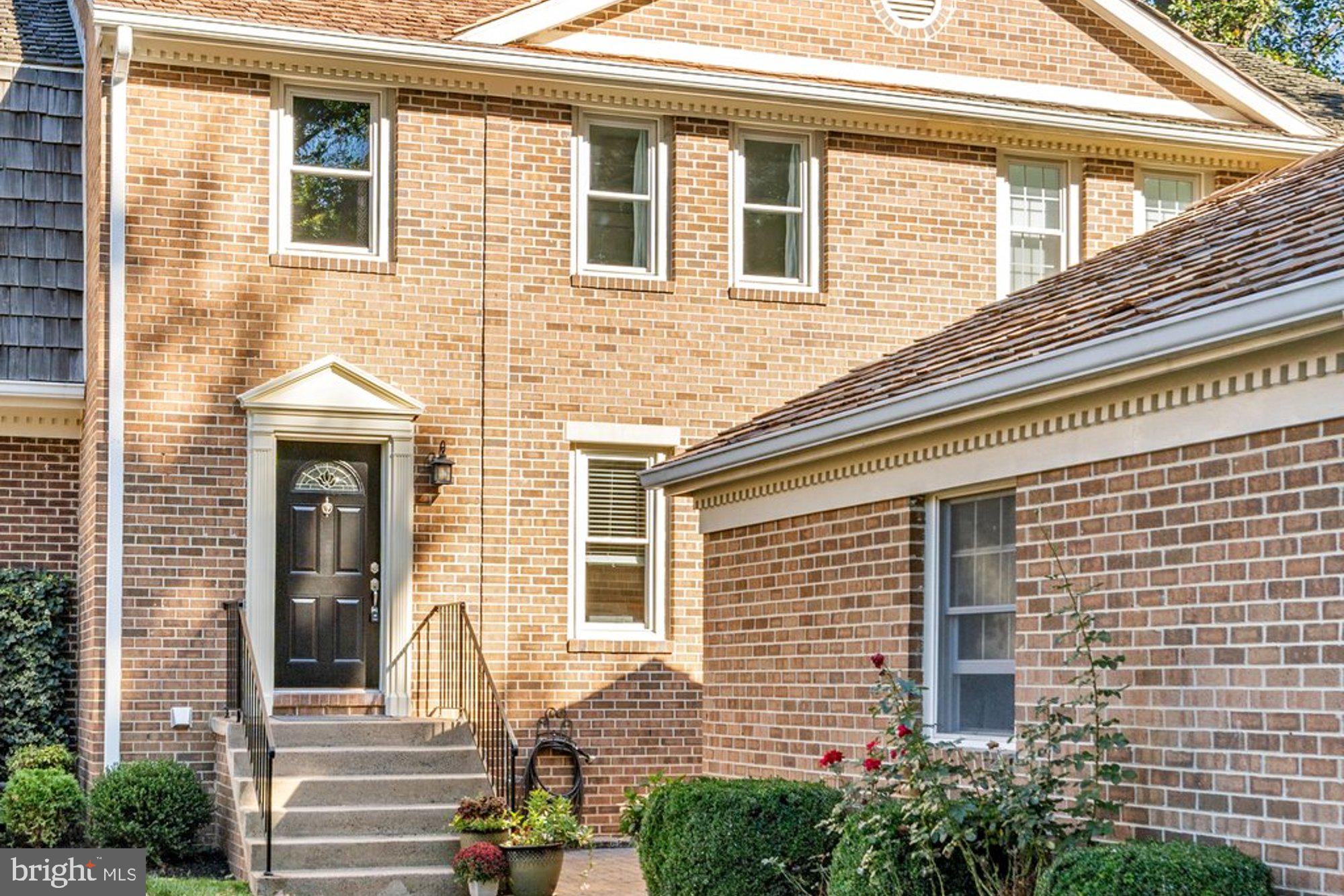 OAKBOROUGH SQUARE - Residential