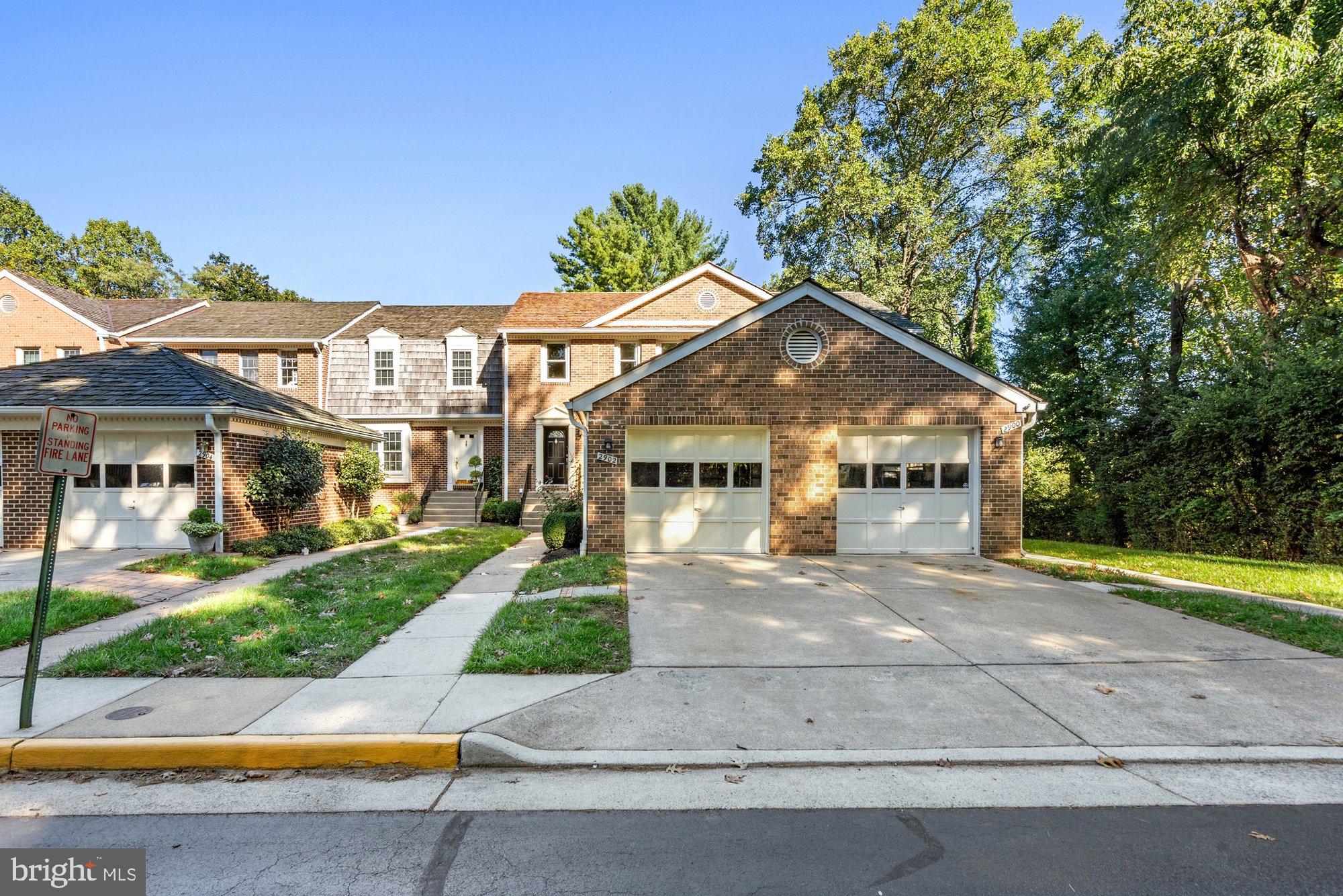 OAKBOROUGH SQUARE - Residential