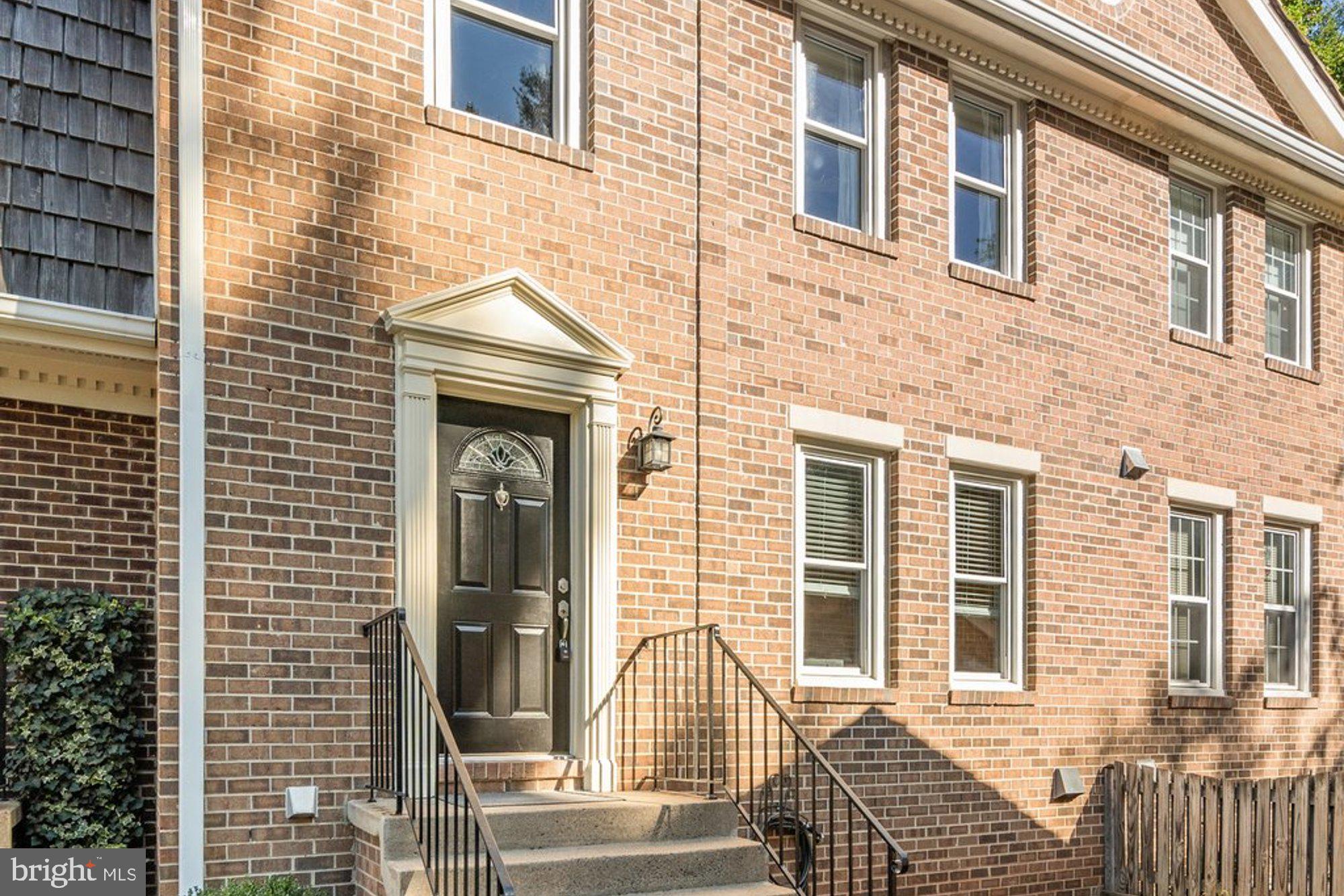 OAKBOROUGH SQUARE - Residential