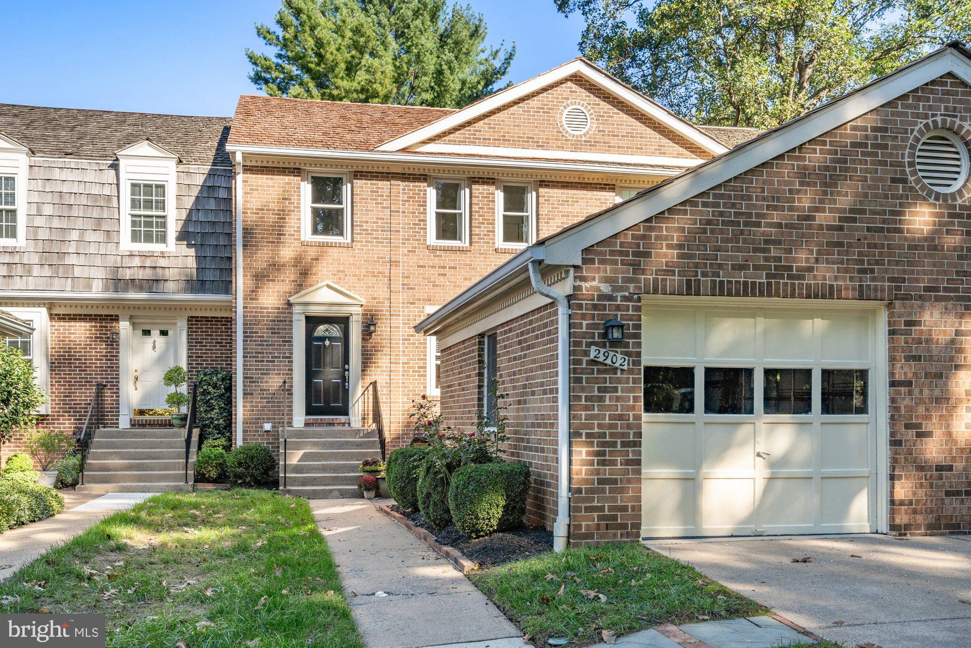 OAKBOROUGH SQUARE - Residential