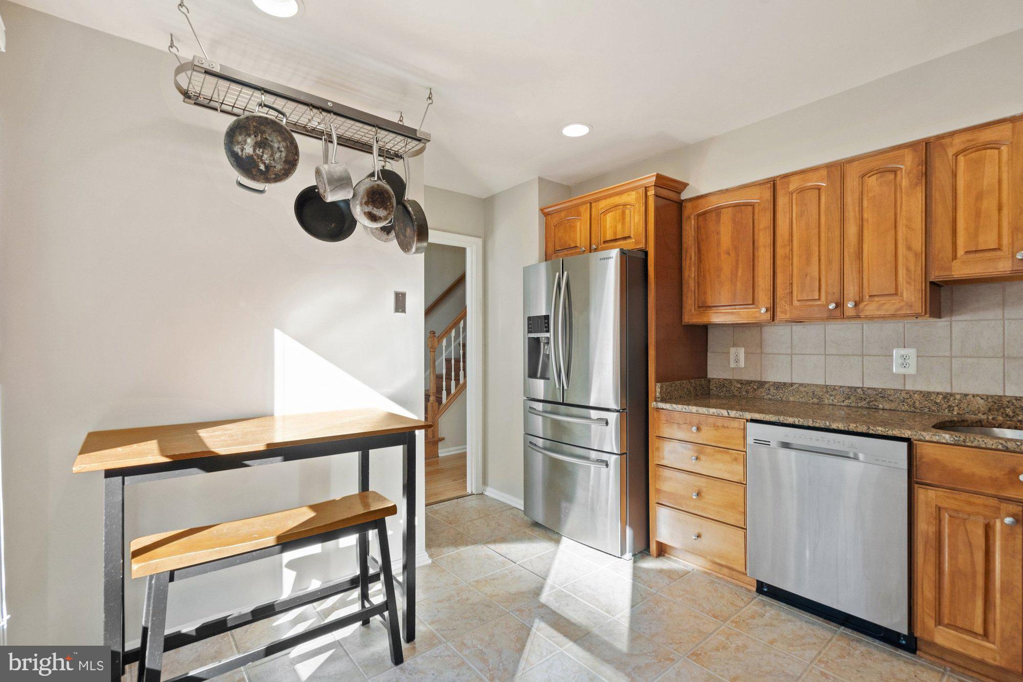 OAKBOROUGH SQUARE - Residential