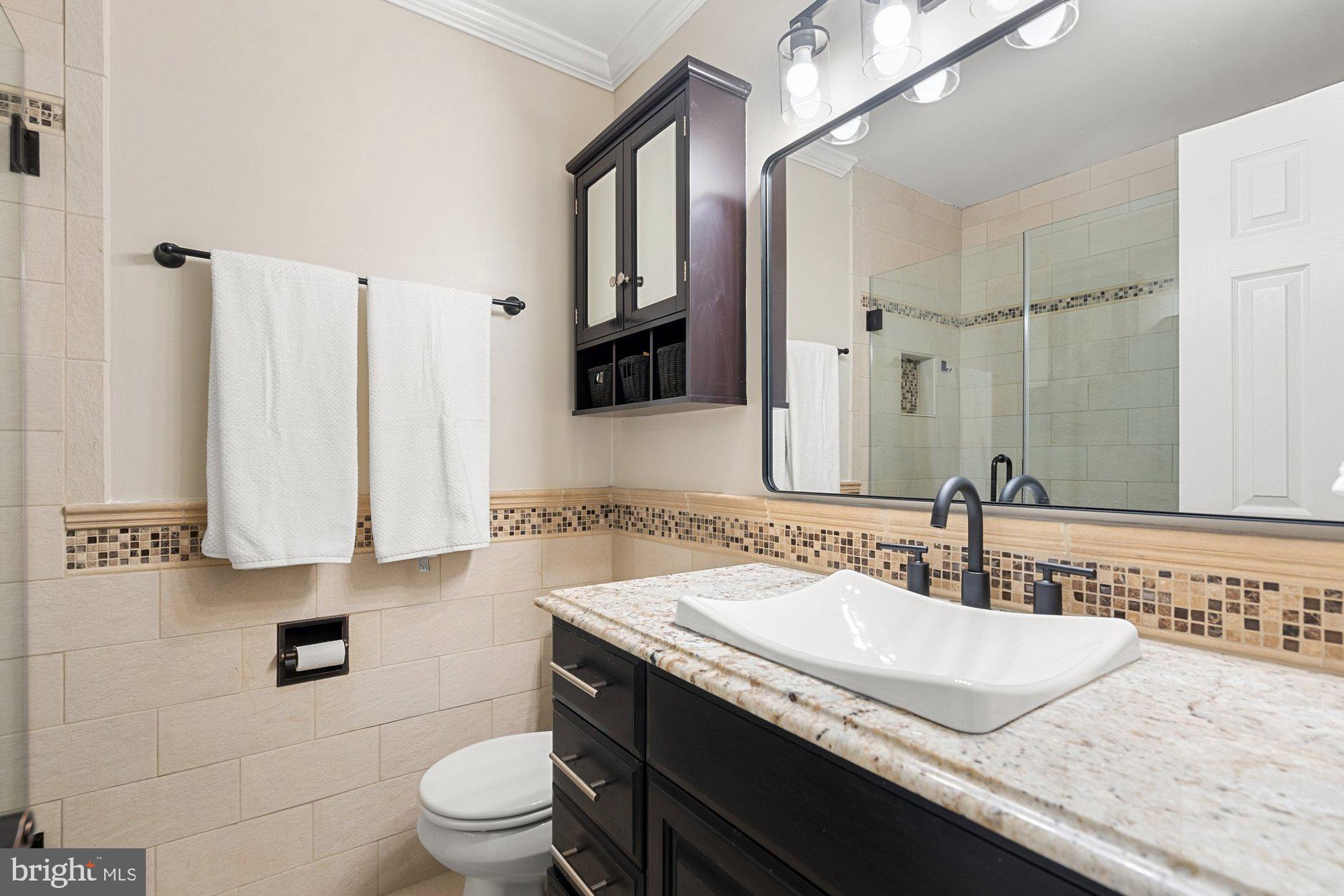 OAKBOROUGH SQUARE - Residential