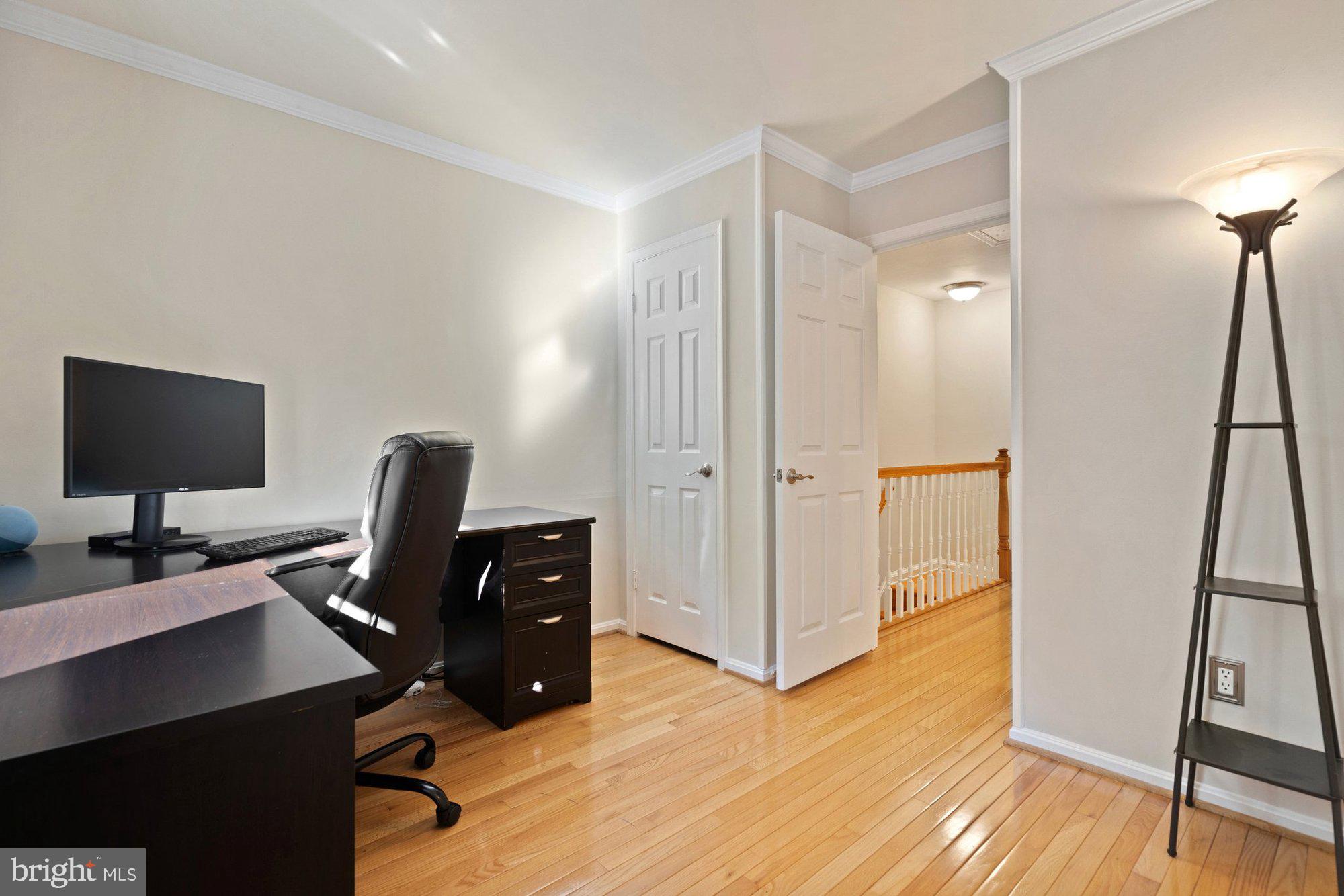 OAKBOROUGH SQUARE - Residential