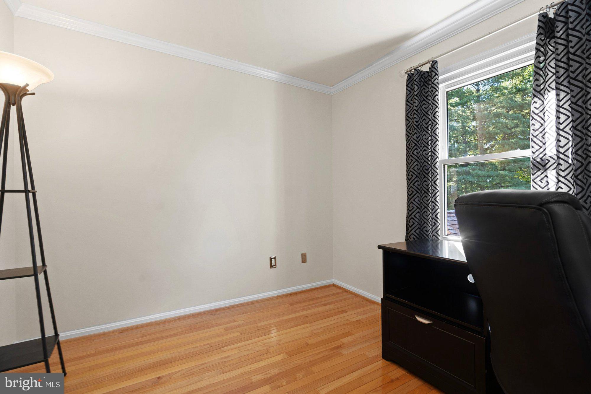 OAKBOROUGH SQUARE - Residential