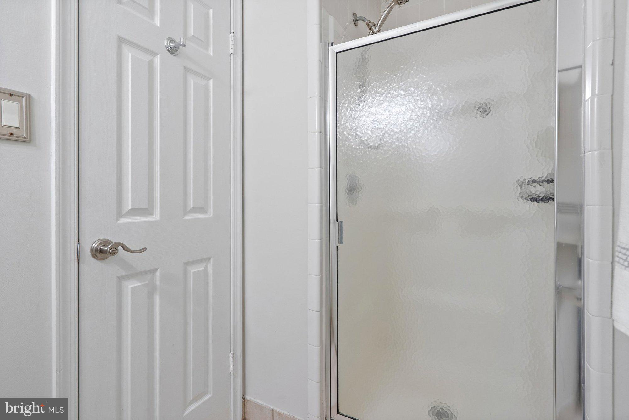 OAKBOROUGH SQUARE - Residential