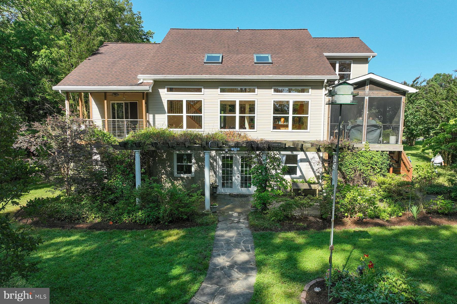 WEST SHORE - Residential