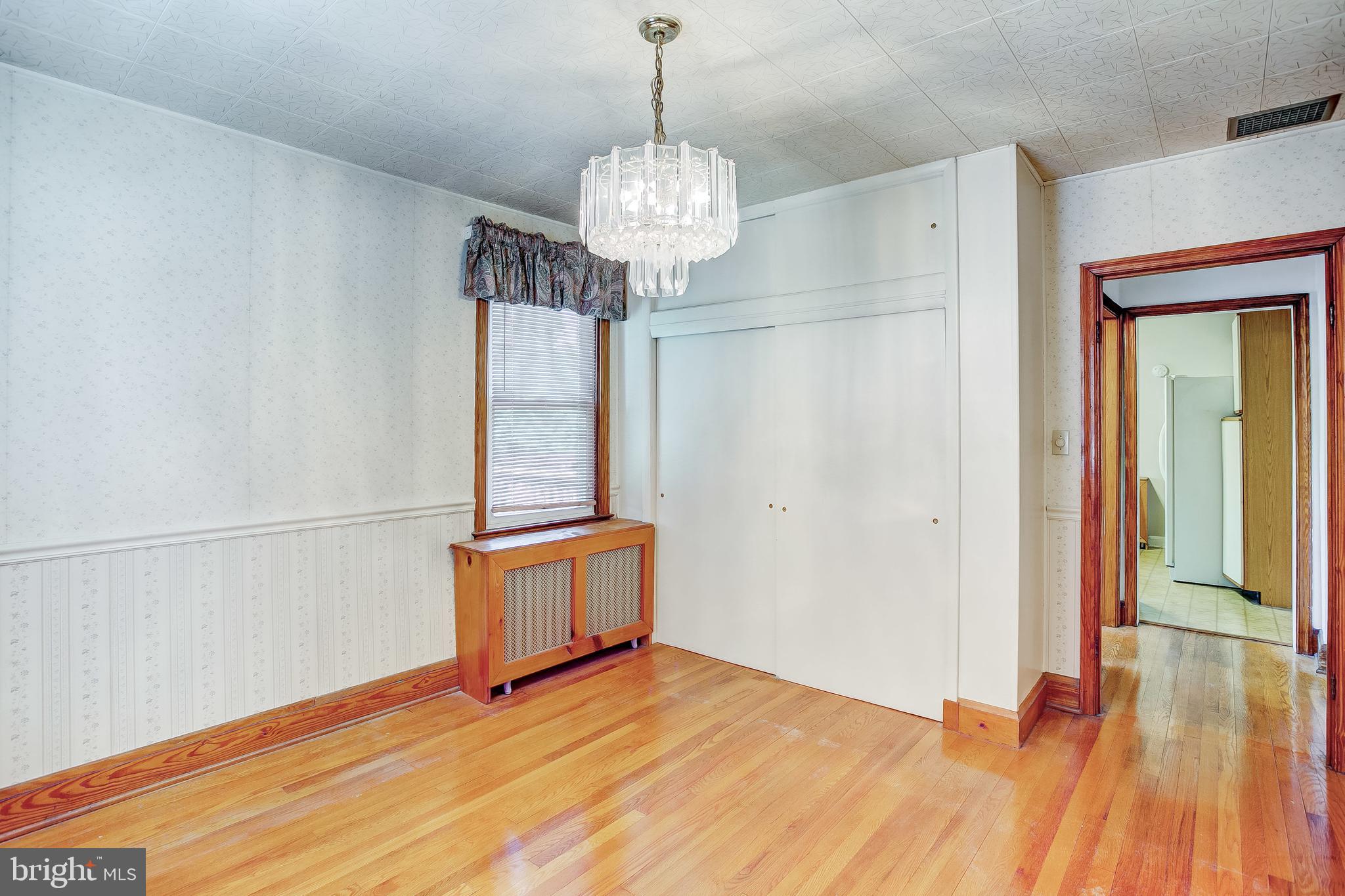 HOMECREST - Residential